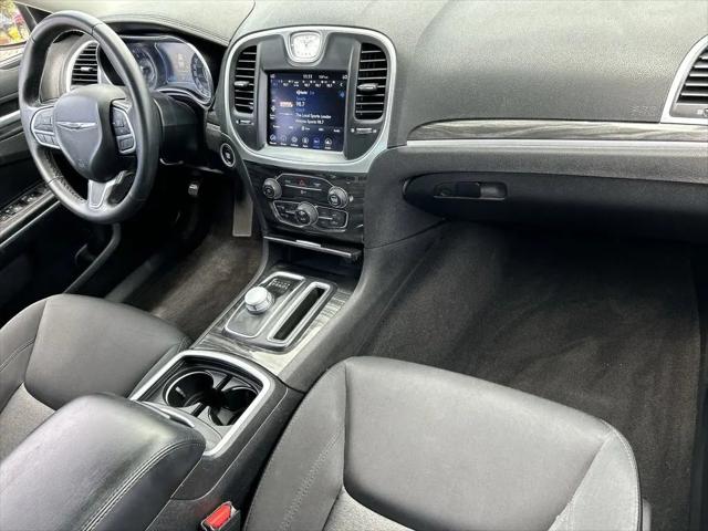 2021 Chrysler 300 Touring