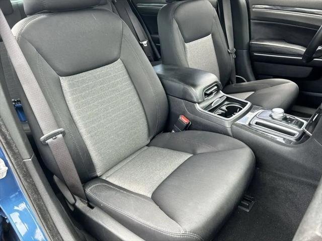 2021 Chrysler 300 Touring
