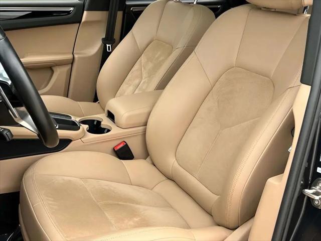 2021 Porsche Macan Macan