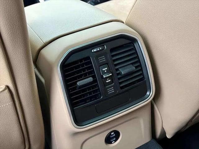 2021 Porsche Macan Macan