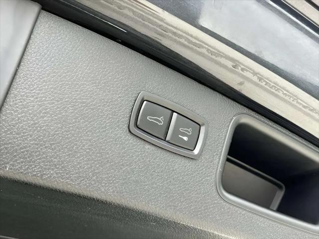 2021 Porsche Macan Macan