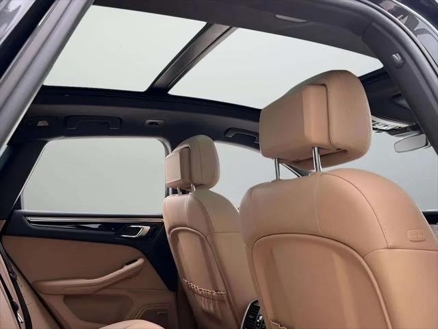 2021 Porsche Macan Macan