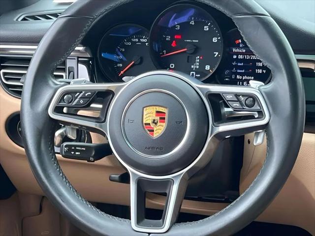 2021 Porsche Macan Macan