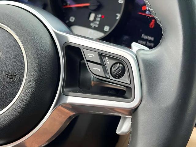 2021 Porsche Macan Macan