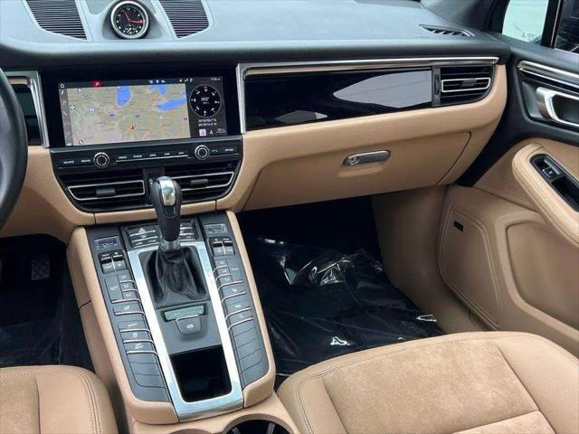 2021 Porsche Macan Macan