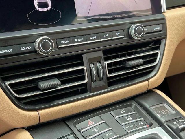 2021 Porsche Macan Macan