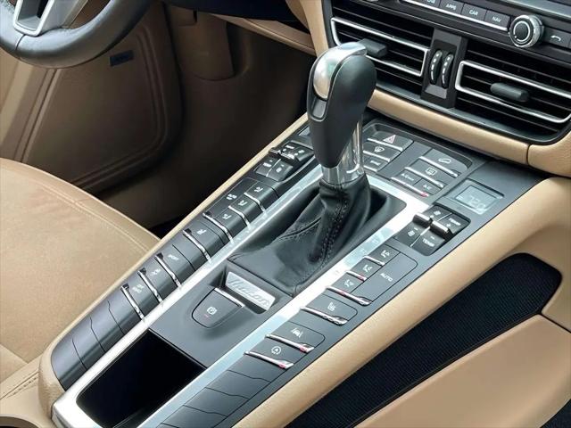 2021 Porsche Macan Macan