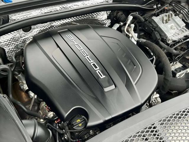2021 Porsche Macan Macan
