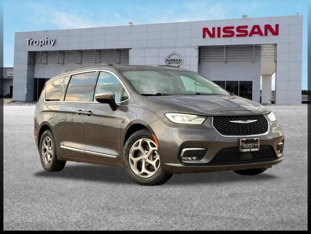 2023 Chrysler Pacifica Limited for sale in Mesquite, TX
