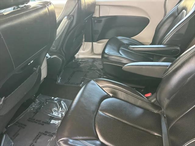 2023 Chrysler Pacifica Hybrid Touring L