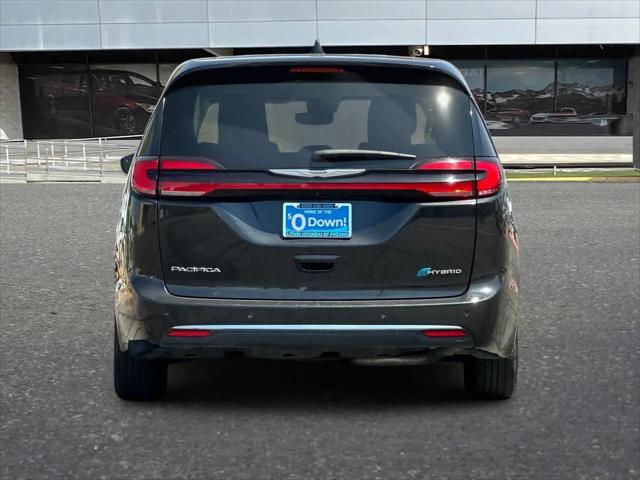 2023 Chrysler Pacifica Hybrid Touring L