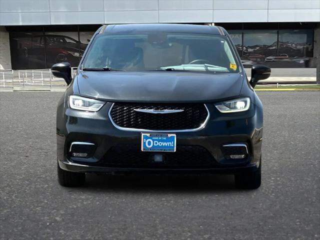 2023 Chrysler Pacifica Hybrid Touring L
