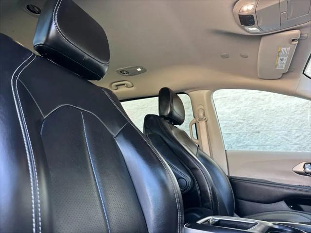 2023 Chrysler Pacifica Hybrid Touring L