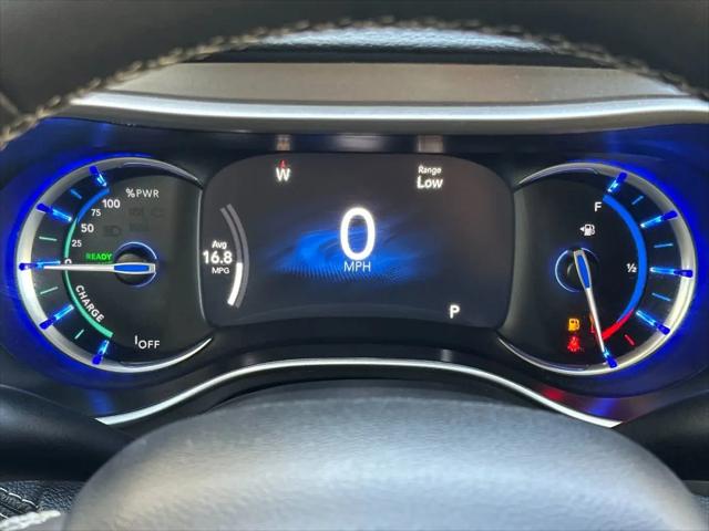 2023 Chrysler Pacifica Hybrid Touring L