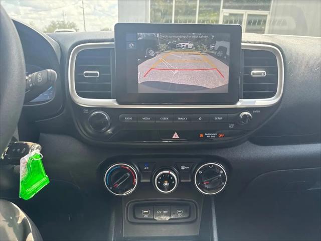 2023 Hyundai Venue SE