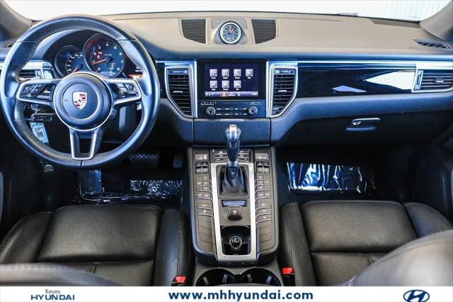 2017 Porsche Macan Macan