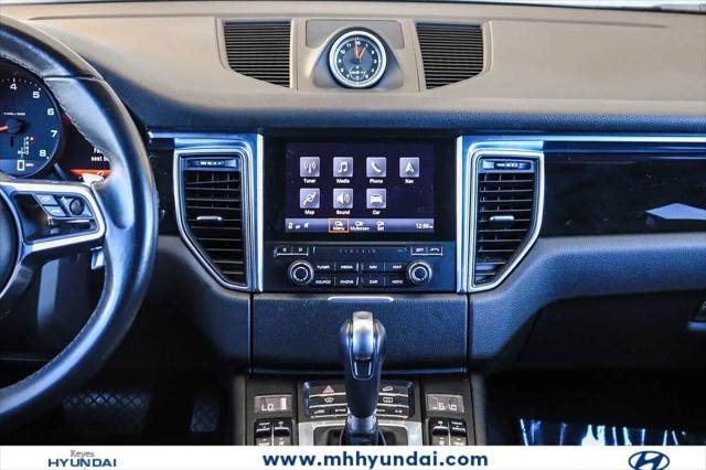 2017 Porsche Macan Macan