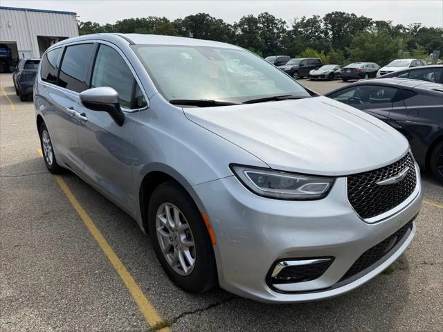 2023 Chrysler Pacifica Touring L for sale in Grand Rapids, MI