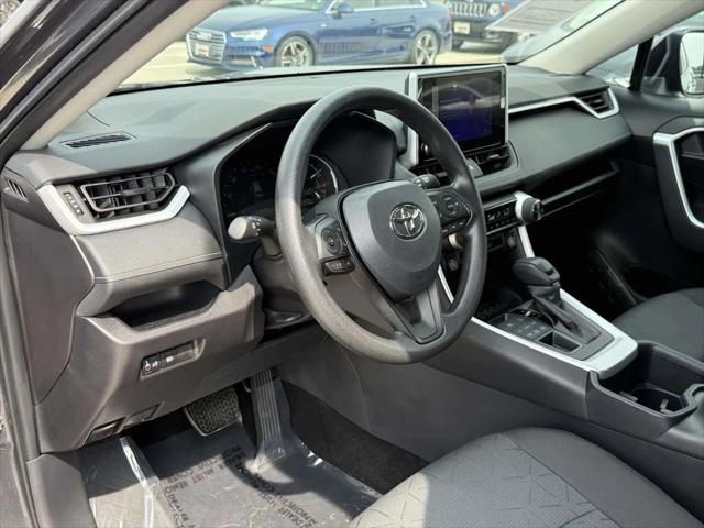 2025 Toyota RAV4 XLE 2025 Toyota RAV4 XLE