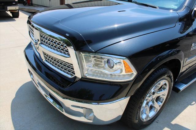 2017 Ram 1500 Laramie Crew Cab 4x4 5'7" Box