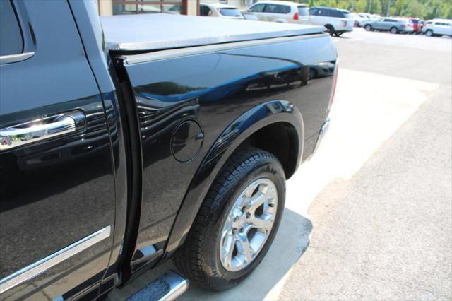 2017 Ram 1500 Laramie Crew Cab 4x4 5'7" Box