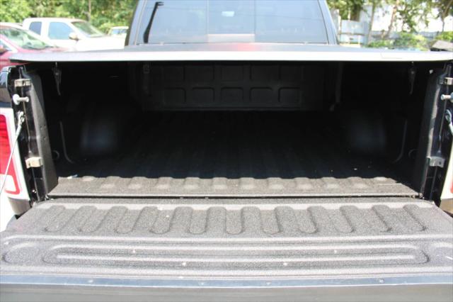2017 Ram 1500 Laramie Crew Cab 4x4 5'7" Box