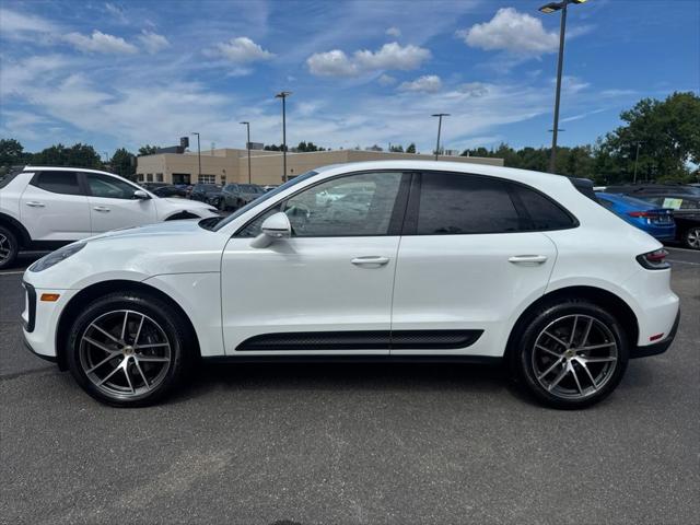 2023 Porsche Macan Base