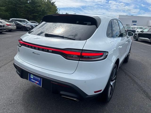 2023 Porsche Macan Base
