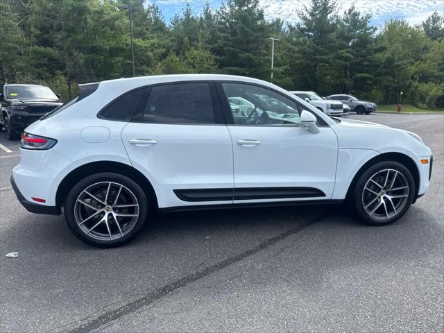 2023 Porsche Macan Base