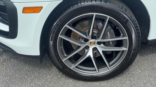 2023 Porsche Macan Base