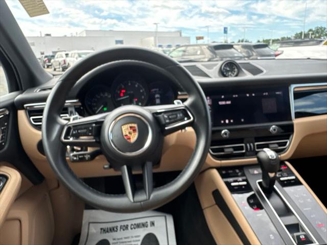 2023 Porsche Macan Base