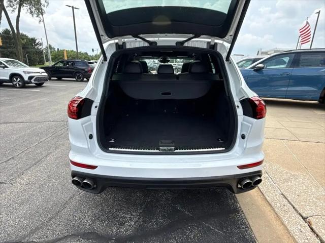 2016 Porsche Cayenne S