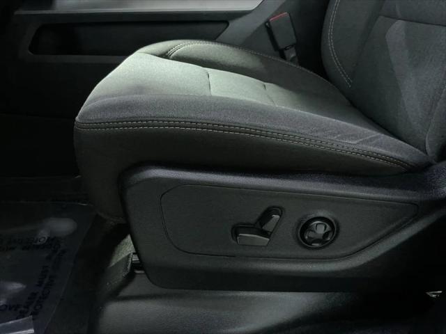 2021 Ram 1500 Big Horn Crew Cab 4x4 5'7" Box