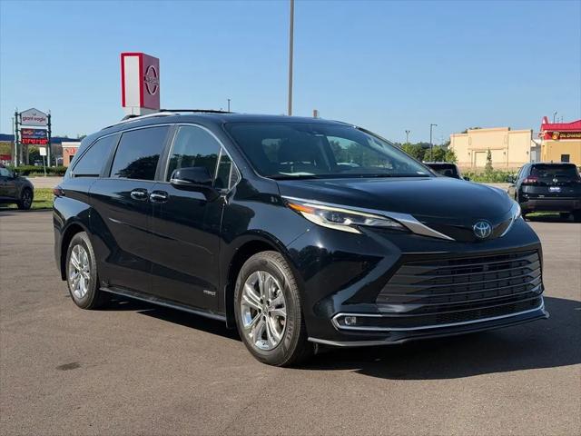 2021 Toyota Sienna Platinum for sale near Lancaster, OH