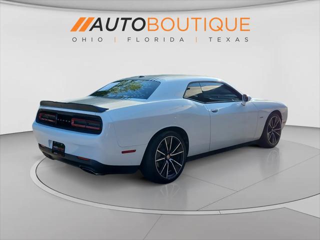 2017 Dodge Challenger R/T Shaker