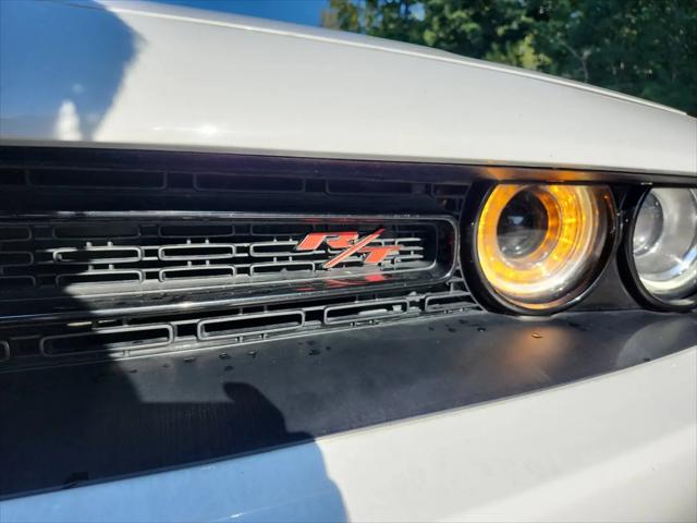2017 Dodge Challenger R/T Shaker