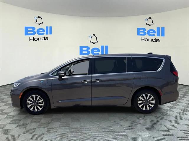 2023 Chrysler Pacifica Hybrid Touring L