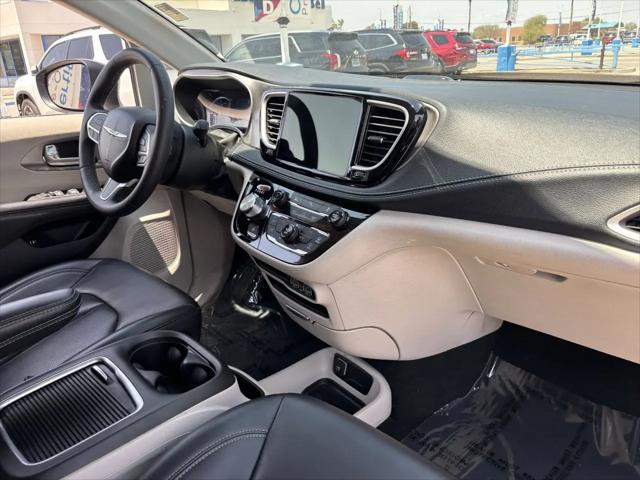 2023 Chrysler Pacifica Hybrid Touring L