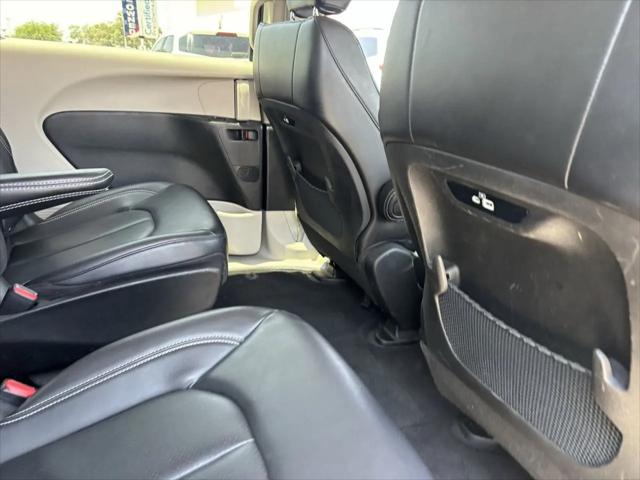 2023 Chrysler Pacifica Hybrid Touring L