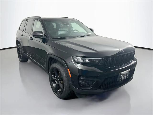 2023 Jeep Grand Cherokee Altitude 4x4 for sale in Belleville, IL