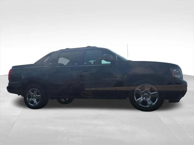 2013 Chevrolet Avalanche LS