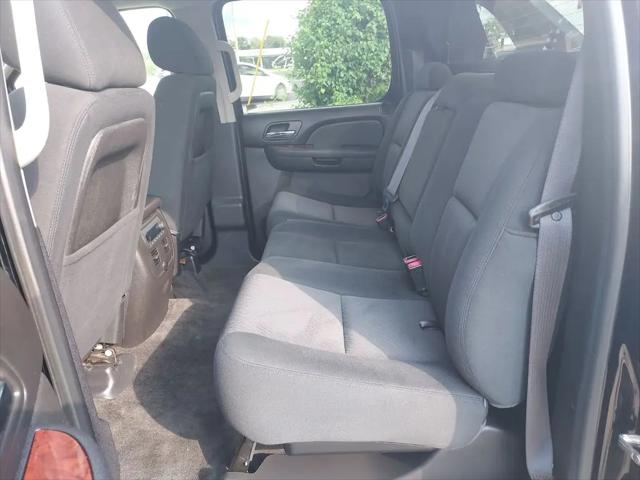 2013 Chevrolet Avalanche LS