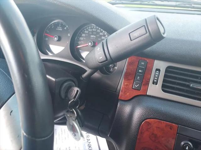 2013 Chevrolet Avalanche LS