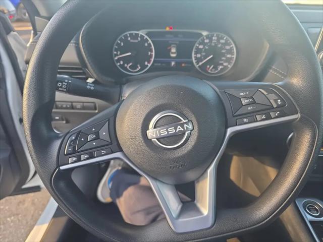 2024 Nissan Sentra SV Xtronic CVT