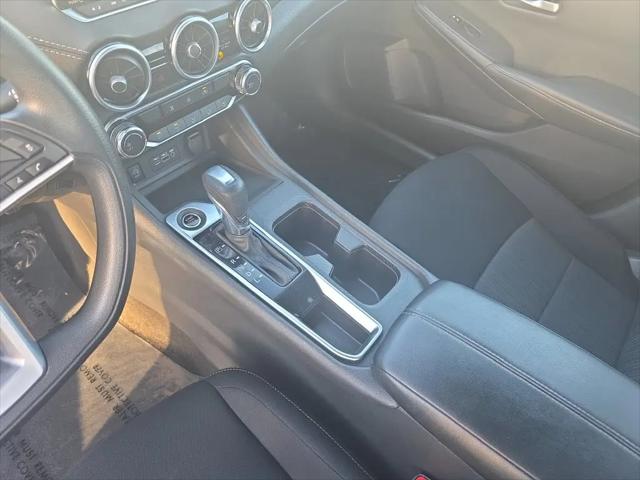 2024 Nissan Sentra SV Xtronic CVT