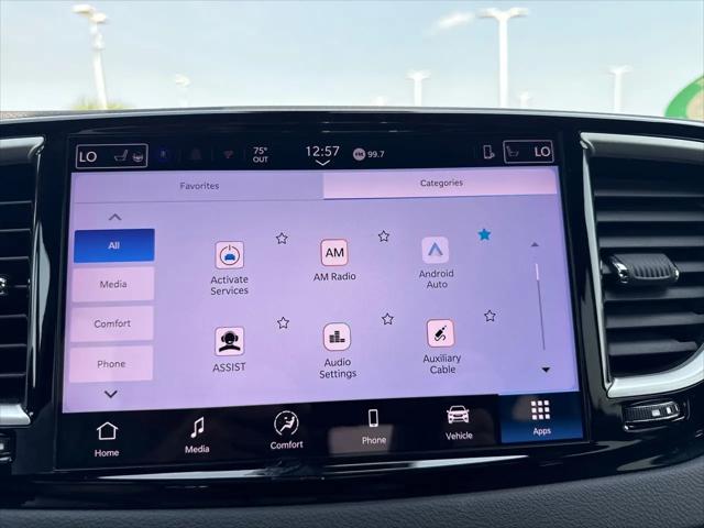 2025 Chrysler Pacifica Select