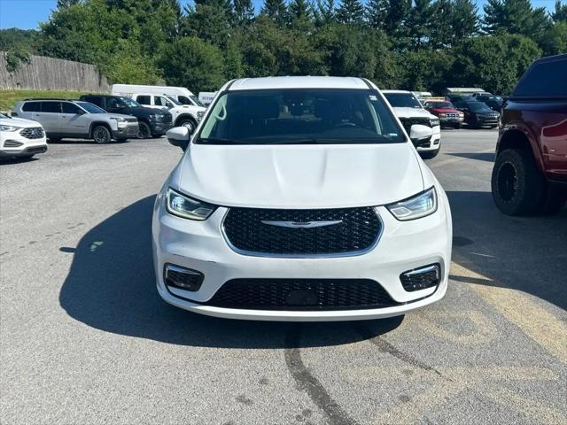2023 Chrysler Pacifica Touring L for sale in Downingtown, PA