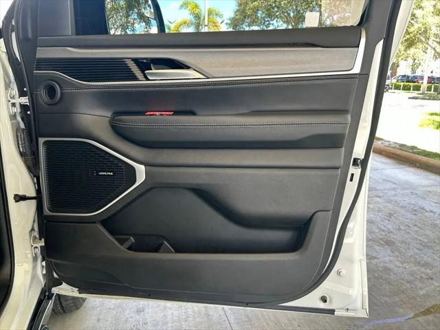 2025 Jeep Wagoneer Carbide 4x4