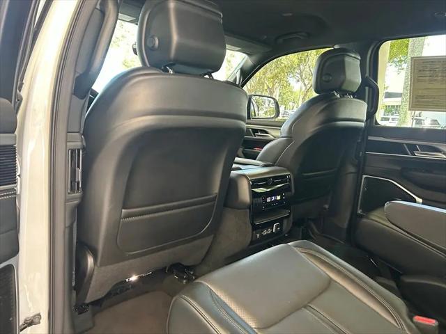 2025 Jeep Wagoneer Carbide 4x4