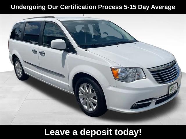 2015 Chrysler Town & Country Touring for sale in Berlin, NJ